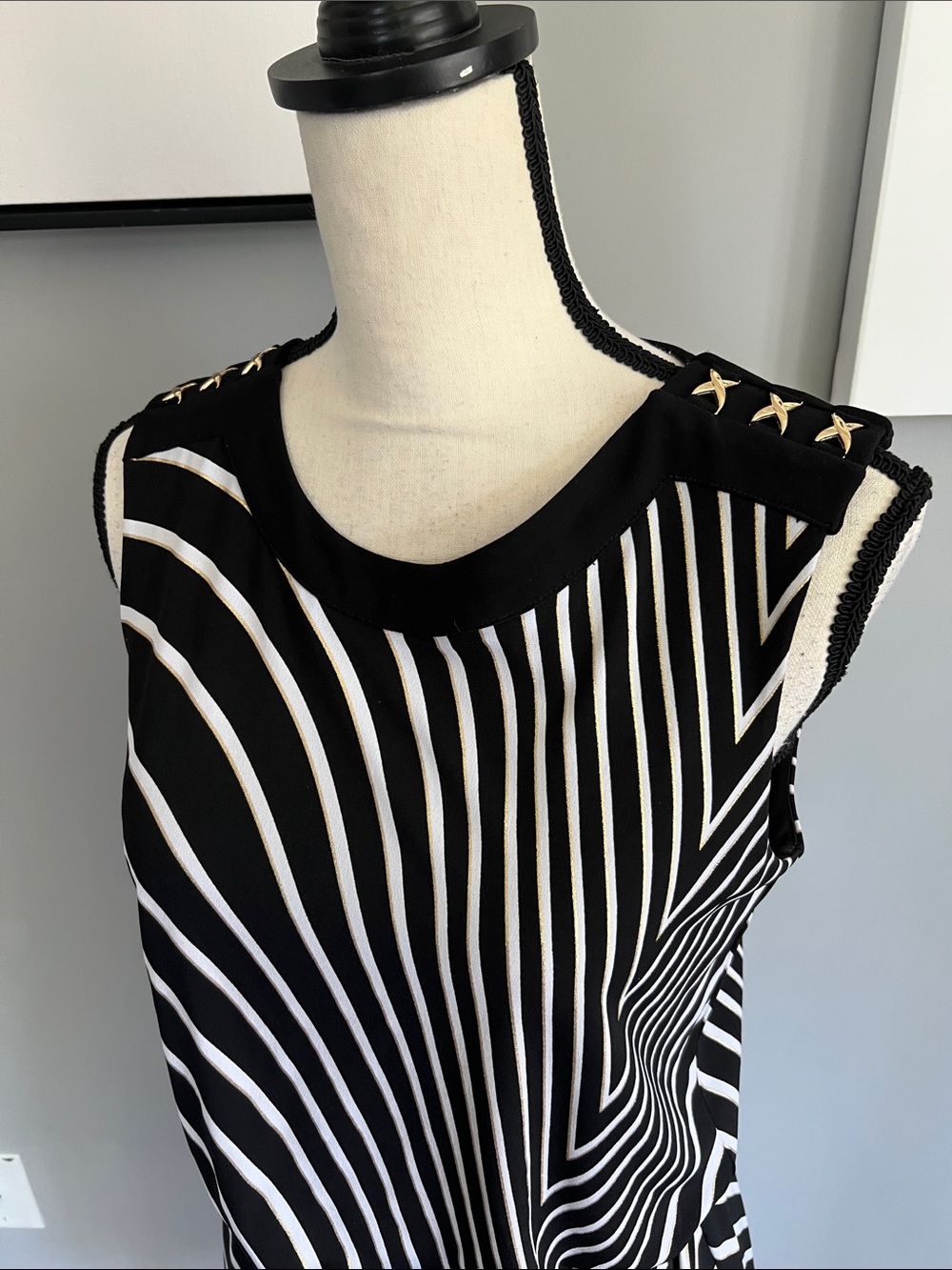 White House Black Market Striped Blouson Dress - Picture 2 of 10